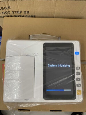 6-kanałowy 7-calowy ekran LCD Ręczne urządzenie medyczne EKG/EKG z źródłem zasilania dla szpitali