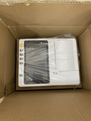 Cyfrowa 6-kanałowa maszyna EKG z 7-calowym ekranem dotykowym i drukarką termiczną dla szpitali i klinik