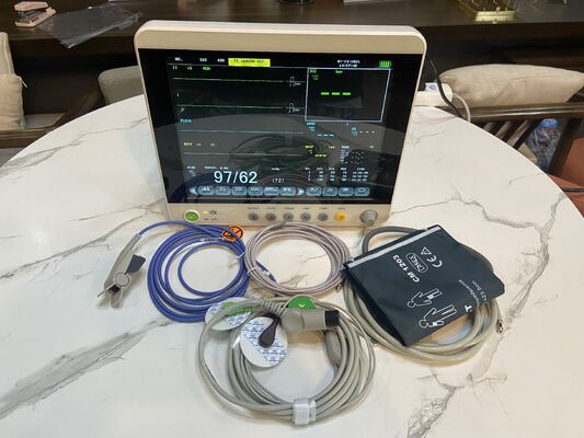 EKG 12,1-calowy ekran 6 Wieloparametrowy monitor pacjenta Szpital Do użytku domowego ISO13485 Certyfikowany sprzęt medyczny klasy II ICU