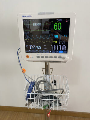 Certyfikowany ISO 12,1 cali kolorowy wyświetlacz LCD z wieloparametrami Monitor pacjenta z opcjami montażowymi na wózku / uchwytie ściennym